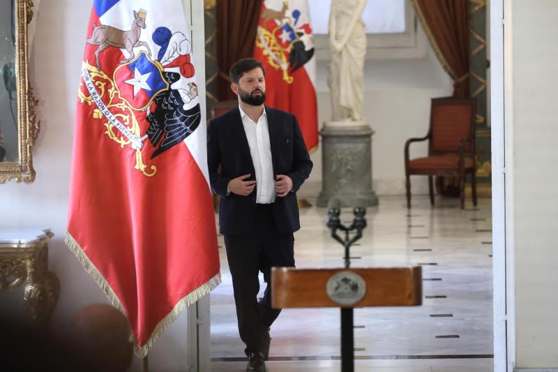 Aton- Cuatro partidos se restaron de cónclave con el Presidente Boric