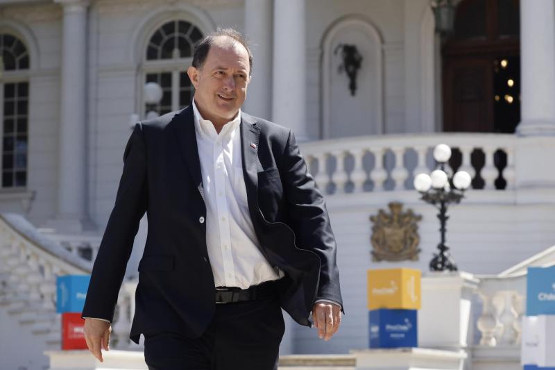 Aton- Iván Poduje, ministro de Vivienda