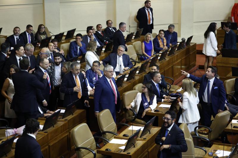 Aton- Nuevos parlamentarios asumieron este miércoles