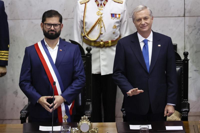 Aton- Boric y Kast participaron en Las Caras de La Moneda