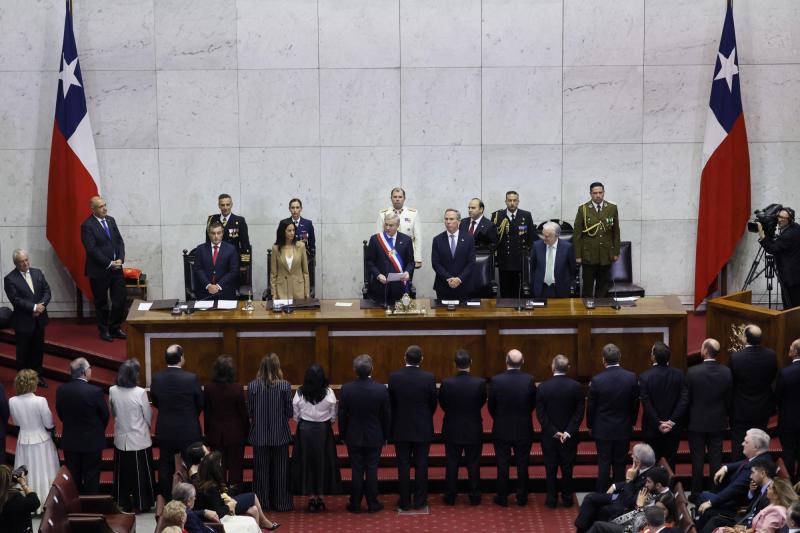 Aton - los comentario en redes por el uso del lenguaje inclusivo en el cambio de mando de Kast