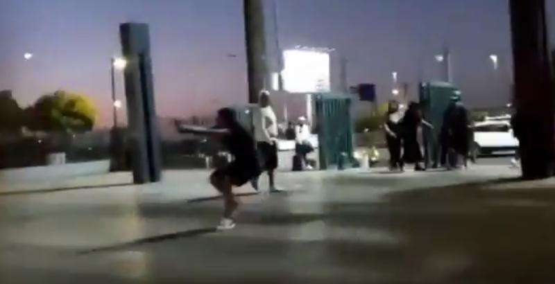 T13 - Padre de guardia baleado en Mall Plaza Oeste revela dramático momento: “Alcanzó a decirle a la gente que se agachara antes de caer” | Captura de video