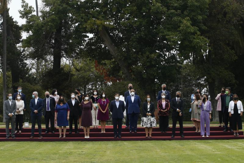 La primera foto de Boric y sus ministros - Aton