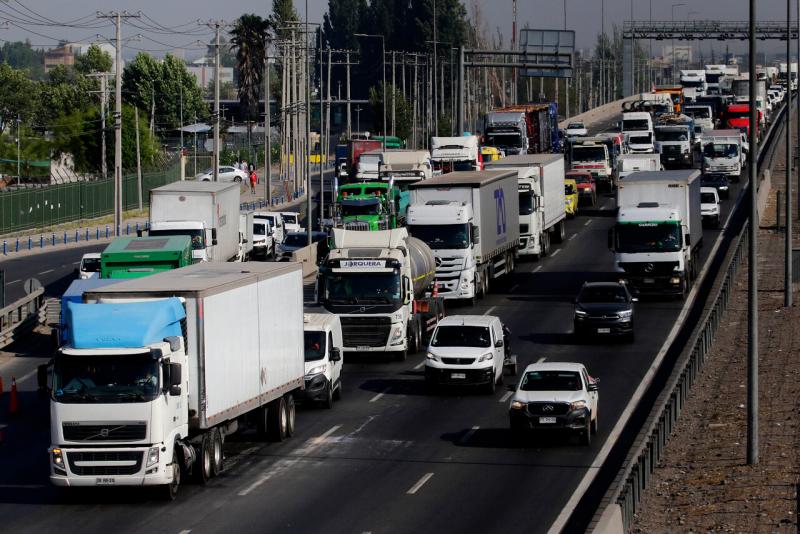 Aton - Alza de bencina también afectará a camioneros