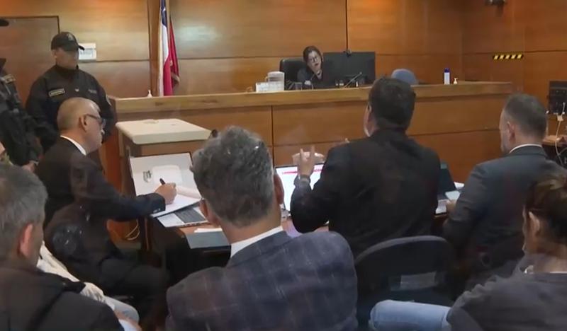 Suspenden nuevamente formalización de tres abogados y funcionario judicial - Captura