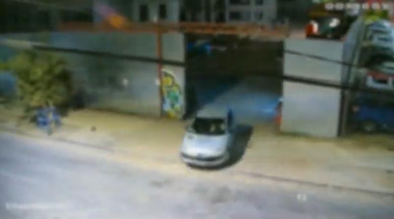 Detienen a dos sujetos por brutal robo y violación a un guardia en La Pintana - Cámaras de seguridad cedidas por PDI