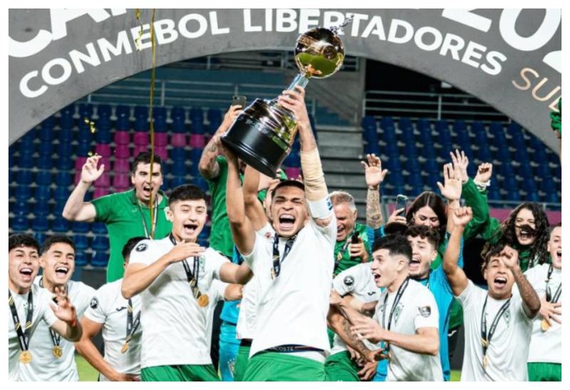 Santiago Wanderers - Instagram: @libertadoresu20