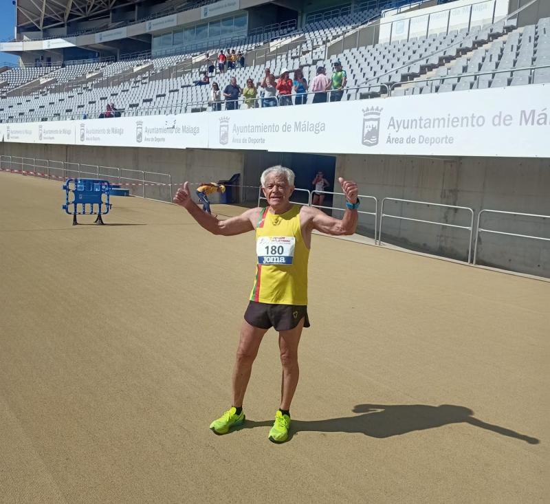 T13 - Tiene 82 años, empezó a correr a los 66 y hoy tiene el metabolismo de 20: bate récords y entrena hasta 62 km por semana | Captura de RRSS - @@masteratletismo