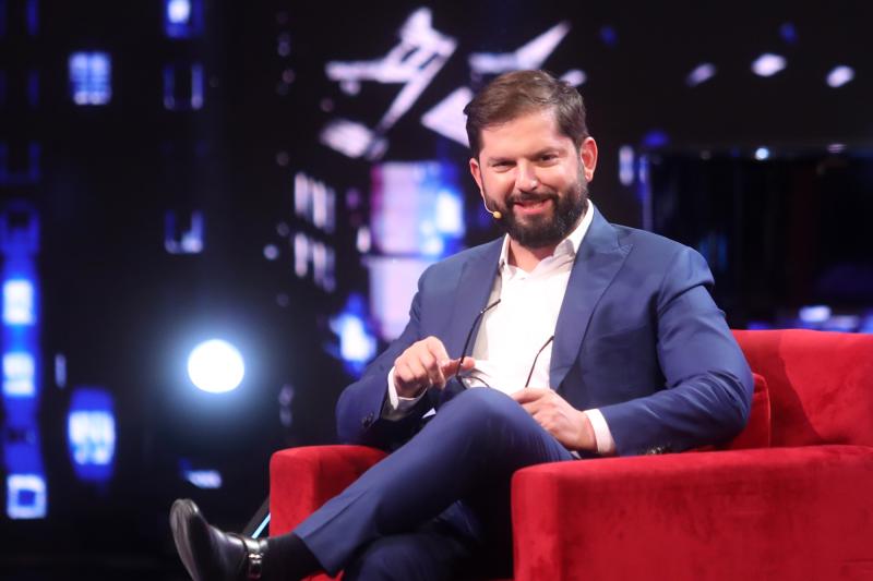 Canal 13 - El Presidente Gabriel Boric dio su última entrevista como mandatario en "Las Caras de la Moneda"