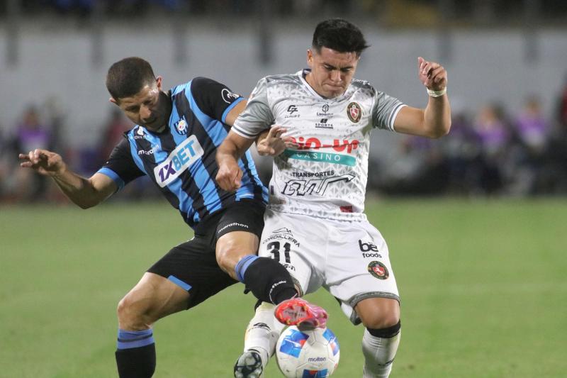 Bastián Silva quiere quedarse en Colo-Colo - Photosport