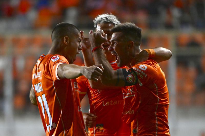 Cobreloa recibe a Magallanes en Calama - Photosport