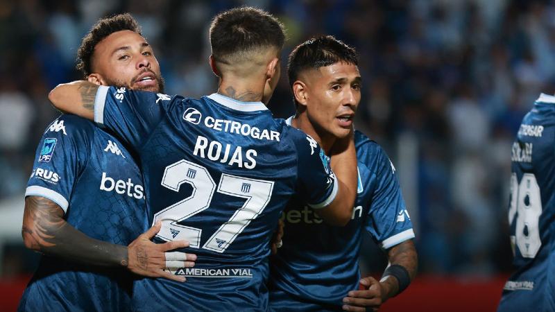 X/RacingClub - Racing ganó en el debut de Damián Pizarro