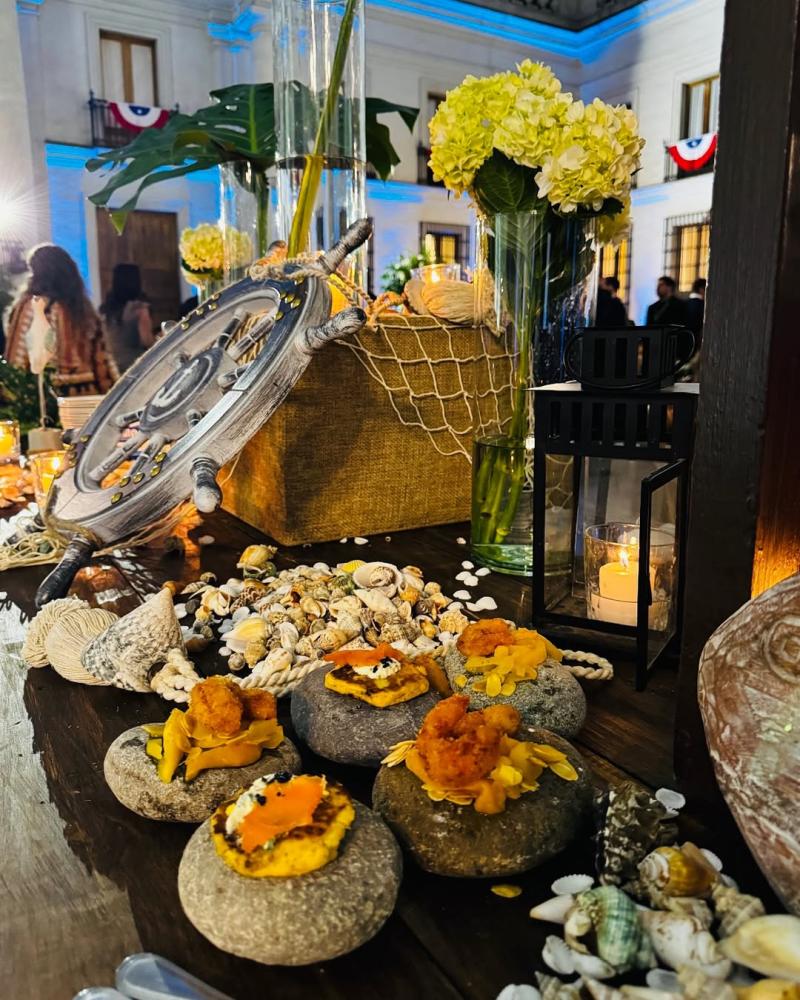 Con ceviche y barra libre: Banquetera publica registros de la fiesta en La Moneda tras cambio de mando - Sofía Jottar Banquetería