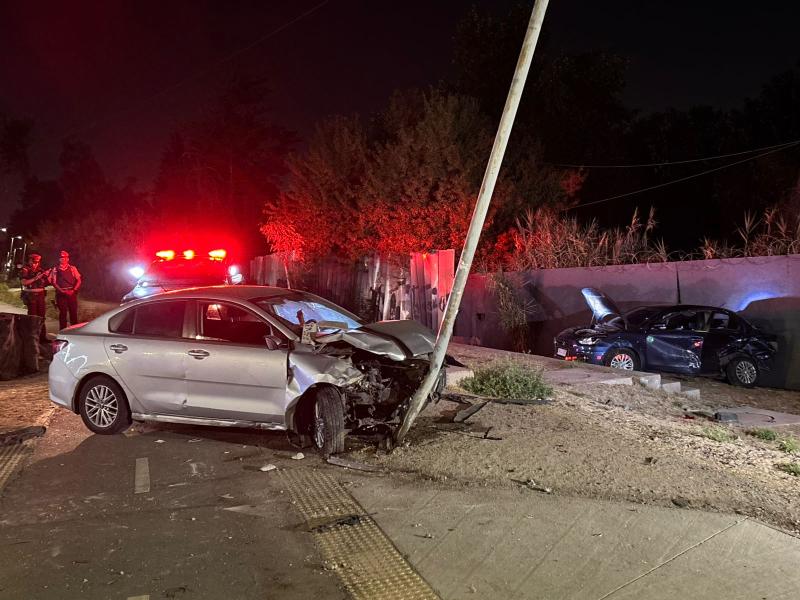 En estado de ebriedad y orden de detención: Sujeto intenta escapar de fiscalización y termina chocando en Peñalolén