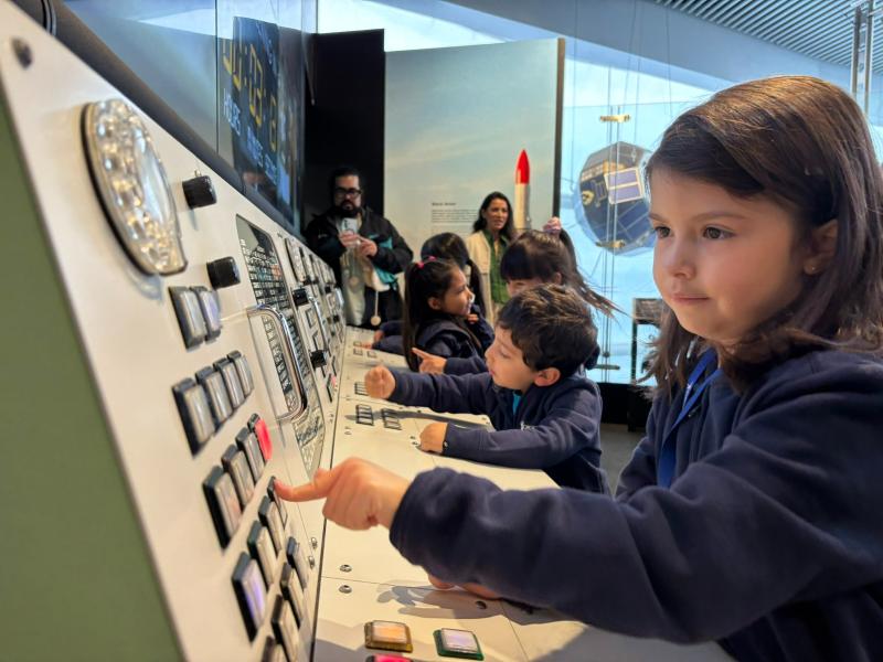 T13 - Lanzan nueva edición de concurso que premia la asistencia en educación parvularia con viaje a centro espacial