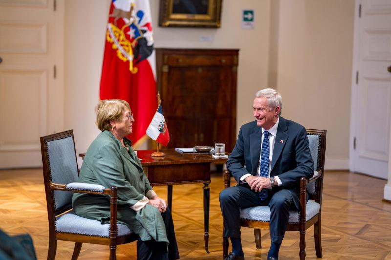 Presidencia - Presidente José Antonio Kast recibió en La Moneda a la expresidenta Michelle Bachelet
