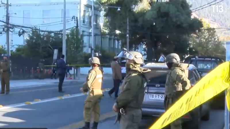 Violento asalto a sucursal de BancoEstado en Providencia - T13