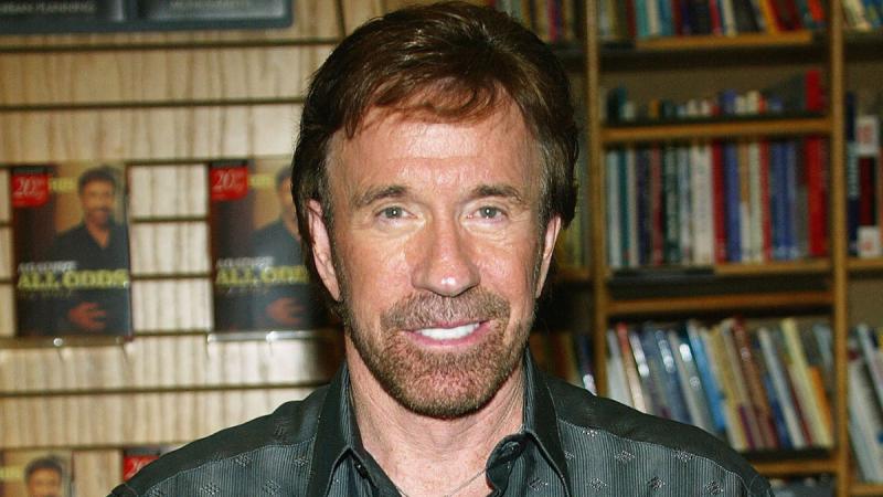 La recordada visita de Chuck Norris a Chile - AFP