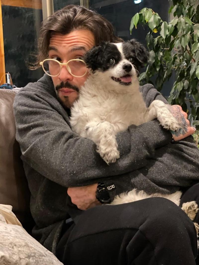 Instagram - Edo Caroe y su perrita Leeloo Dallas Multipase