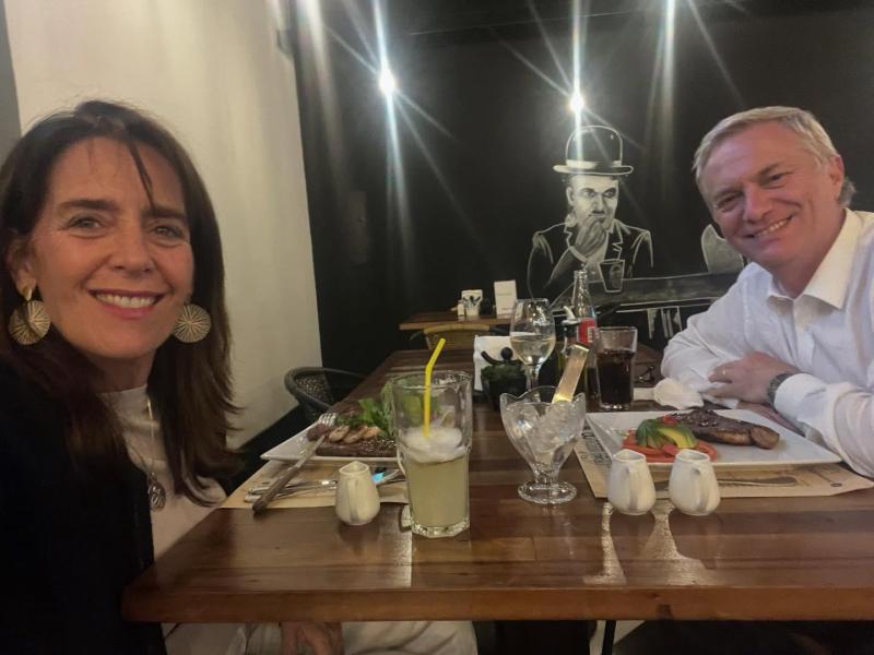 IG - La fotografía del Presidente y Primera Dama compartiendo su popular martes de pololeo