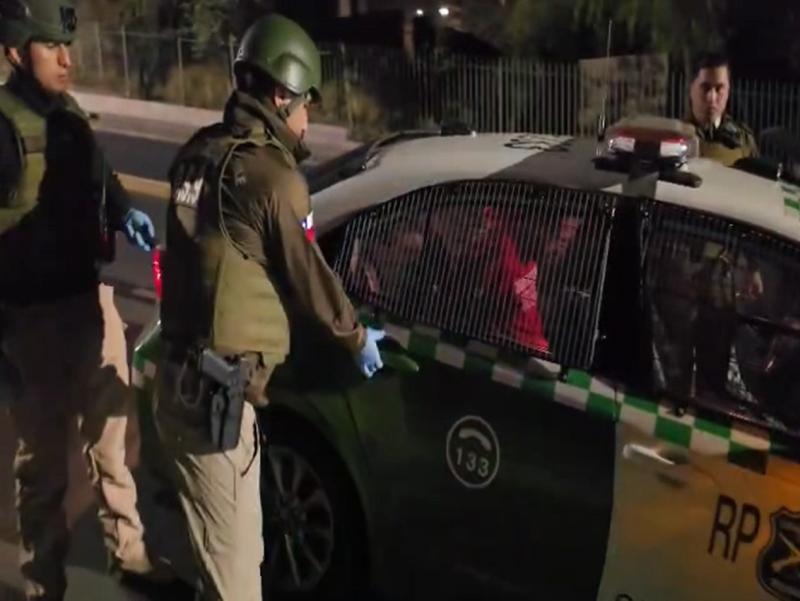 Mujer escapó tras meses de encierro y violencia en Las Condes: sujeto fue detenido por secuestro