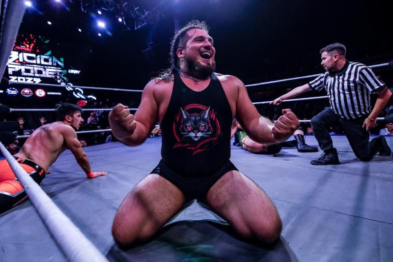 @botchfoto - Tomás Leiva subirá al ring para combate de lucha libre | T13