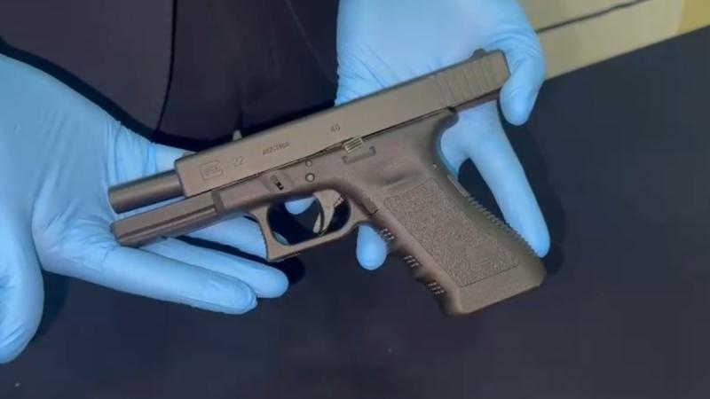 Detienen a adolescente con un arma en colegio de Rancagua - PDI