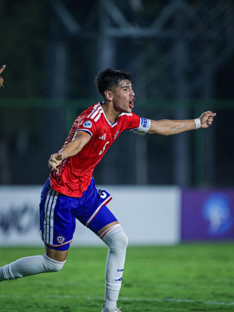 Chile sale a la cancha en el Sudamericano Sub 17 - Instagram: @laroja