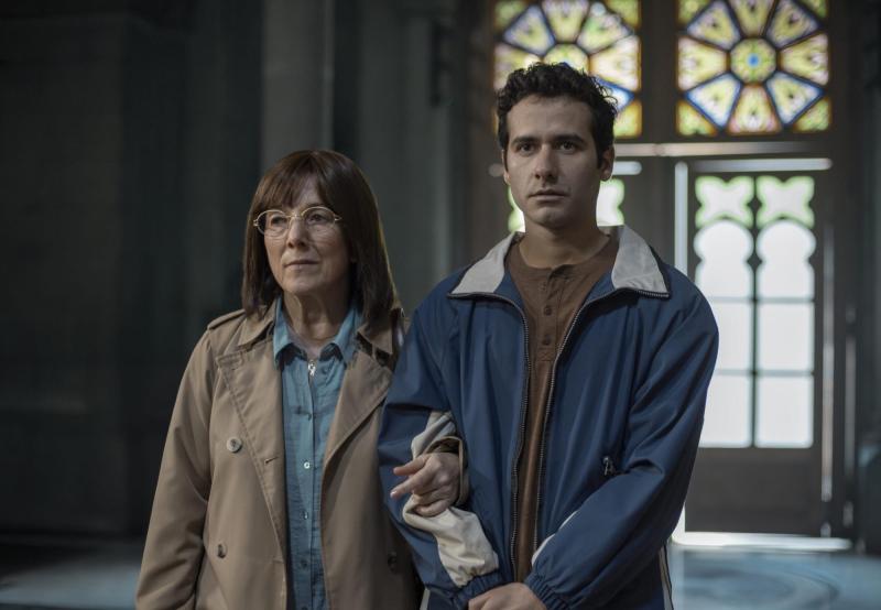 Netflix - Alguien tiene que saber