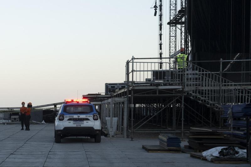 Accidente en ensamblaje del escenario de Shakira en Copacabana (AFP)