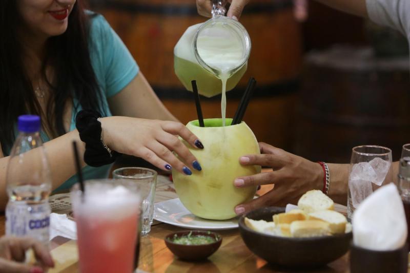 Agencia Uno - Melón con vino