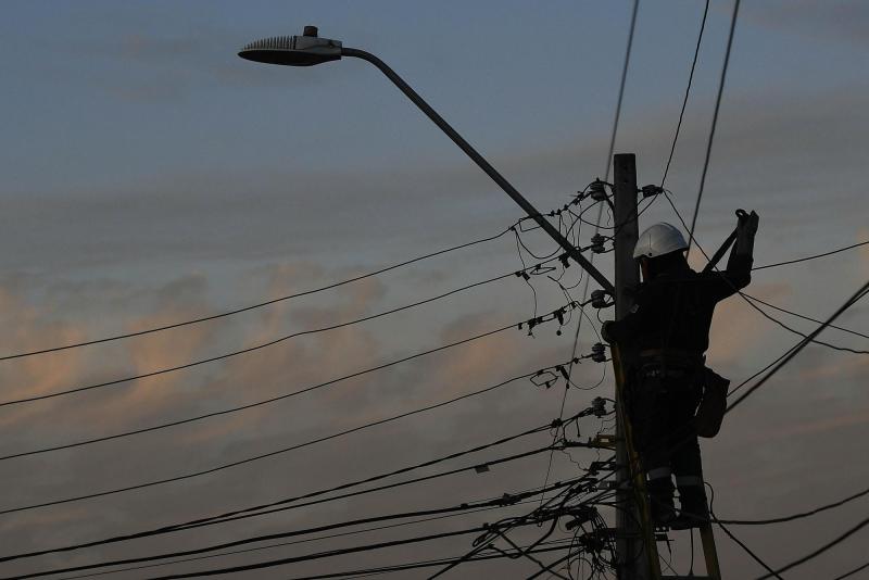 T13 - Cuentas de la luz subirán desde julio por deuda acumulada: alza promedio sería de hasta $1.500 mensuales | Contexto - Agencia UNO