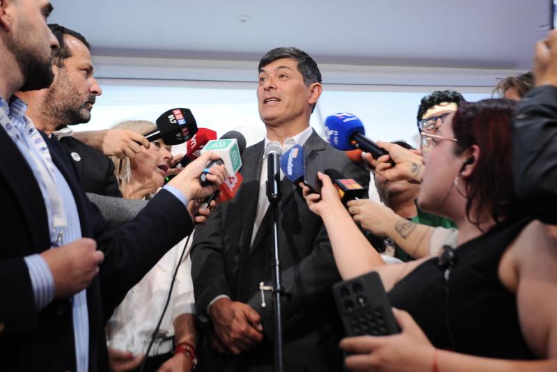 Agencia UNO - Parisi rechaza proyecto que propone fin de la gratuidad a mayores de 30 años: “Es no entender la realidad”