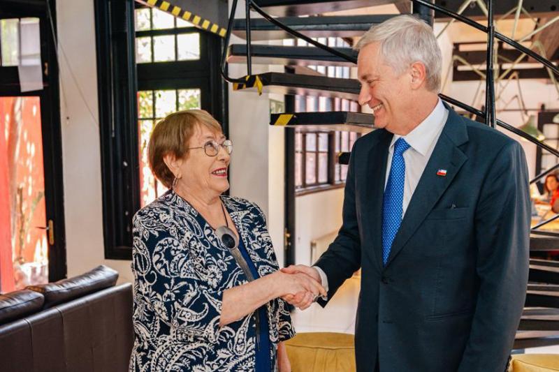 Agencia Uno - Criteria: Kast se mantiene con 38% de aprobación y encuestados se dividen ante proyecto de reconstrucción