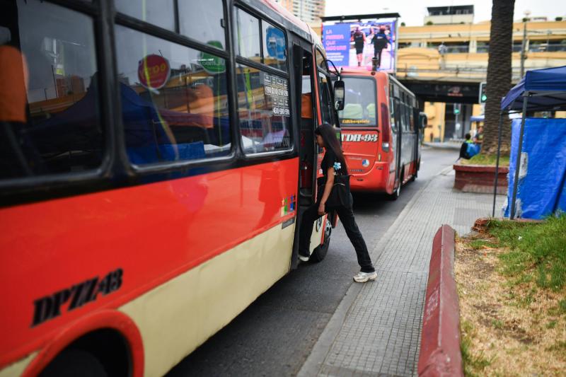Conductores de micros en Valparaíso anuncian paro - Agencia Uno