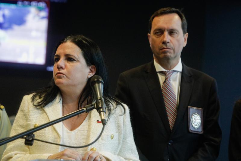 Agencia Uno - La ministra de Seguridad, Trinidad Steinert y el director de la PDI, Eduardo Cerna