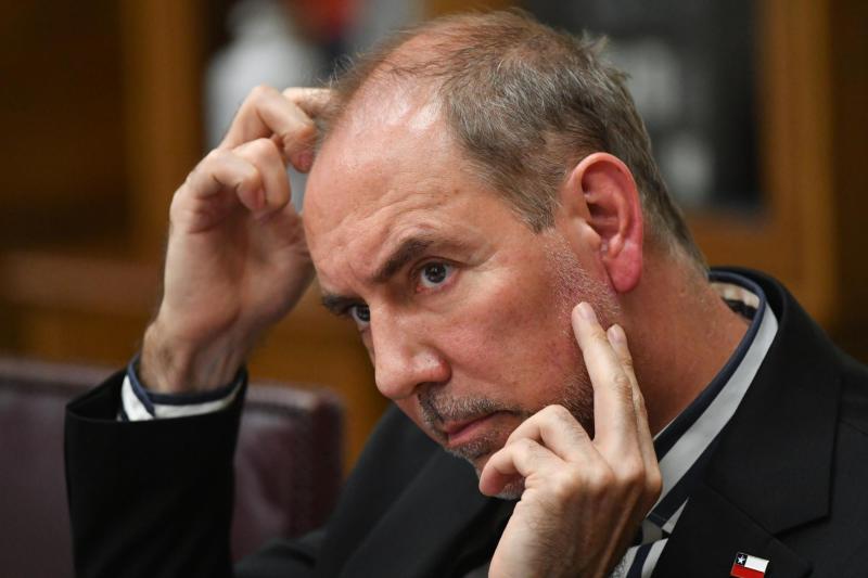 Agencia Uno- De Grange se reunió con senadores de oposición