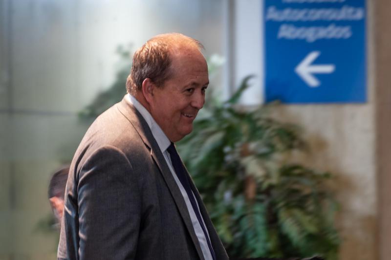 Agencia UNO | Fiscal nacional Ángel Valencia admite millonaria deuda universitaria: La pagó días antes que se hiciera pública