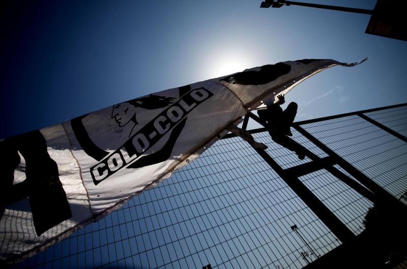 Agencia Uno - Profesor en riesgo vital tras explosión en aniversario de Colo-Colo: perdió un ojo y tiene grave daño craneal