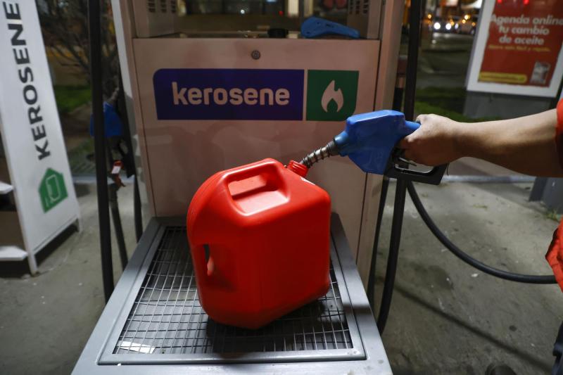 ENAP confirma que precio de la parafina bajará $455,8 - Aton