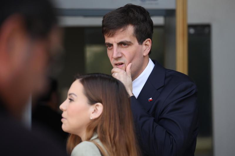 Aton- Diputado Diego Schalper y senadora Camila Flores