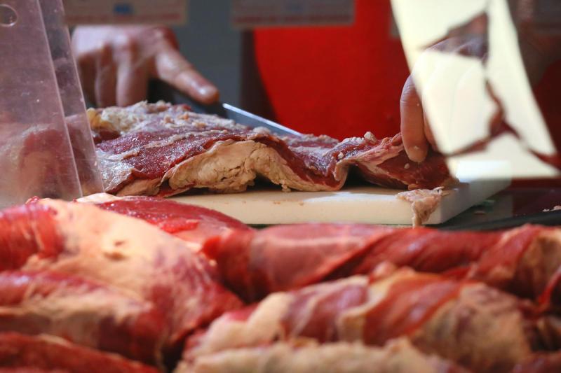 Aton (Archivo) - Aton / T13 - Teólogo explicó origen de tradición de no comer carne en Semana Santa: "En ninguna parte de la biblia se menciona"