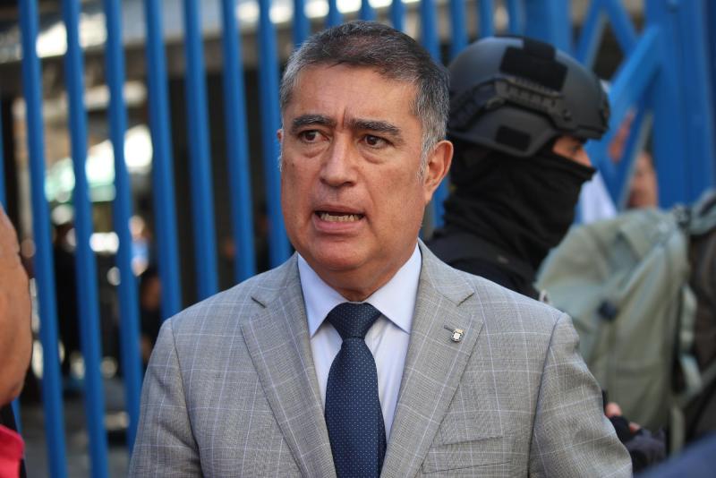 Alcalde Desbordes pide compensación por fin de contribuciones - Aton