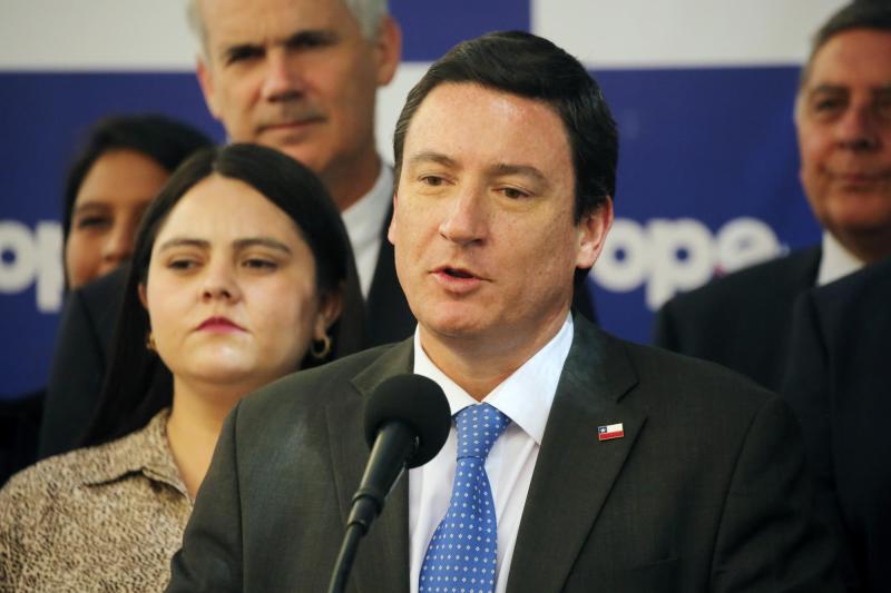 ATON- Squella cuestionó dichos de rector de la UACh