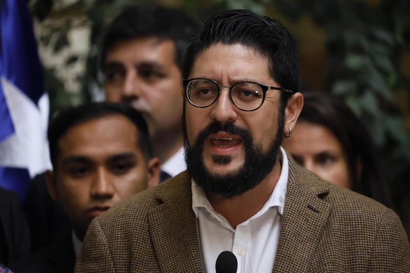 El cruce entre Yeomans y Orrego en el Congreso - Aton