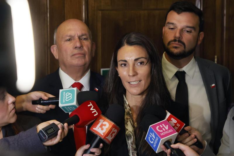 Comisión despacha proyecto de 'Escuelas Protegidas' - Aton