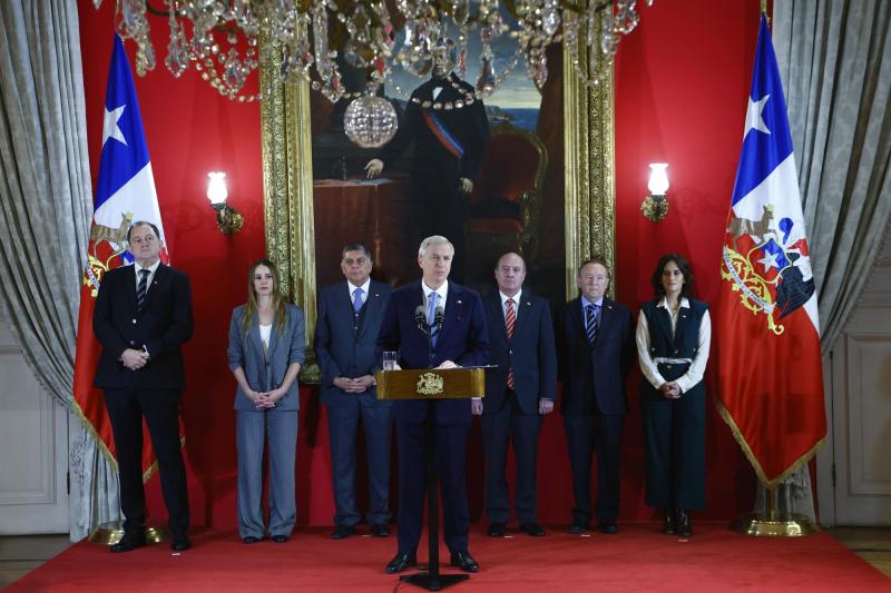 Presidente Kast firma proyecto de Reconstrucción Nacional - Aton