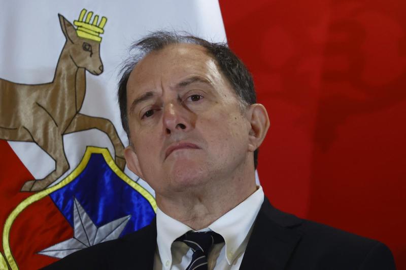 Aton- Iván Poduje, ministro de Vivienda