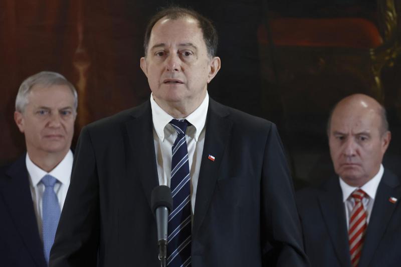 Aton - Parlamentarios condenan dichos de ministro Poduje contra Alfonso De Urresti