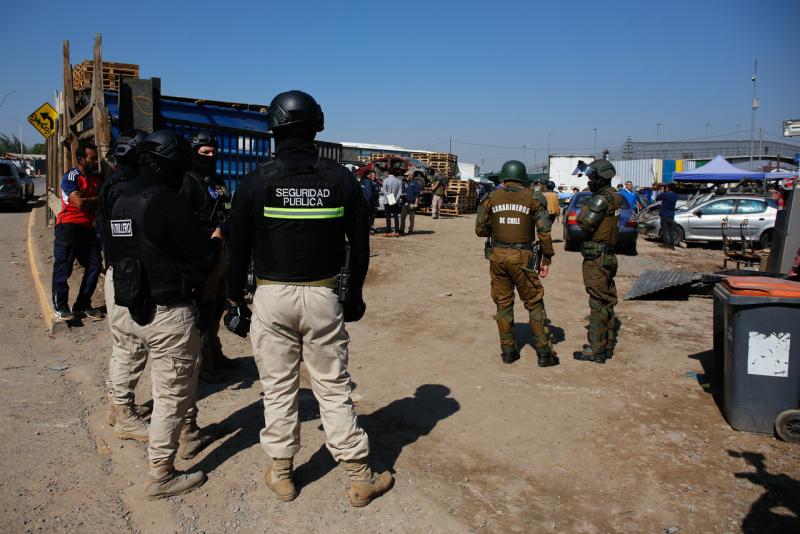 Aton - Intenso operativo en Cerrillos tras autos robados